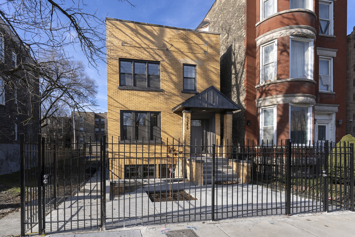 1246 S Fairfield Ave, Chicago, IL 60608 - House Rental in Chicago, IL ...