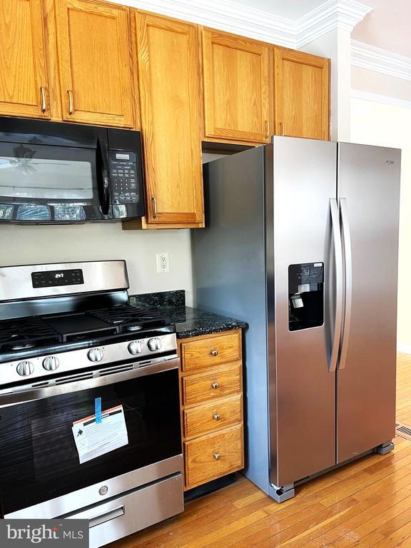 Foto del edificio - 6101 Newport Terrace