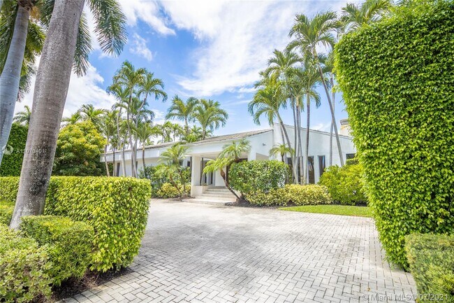 Foto del edificio - 6620 Windsor Ln