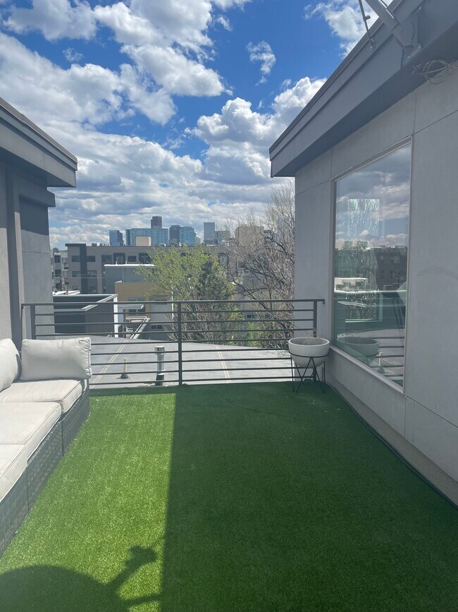Foto del edificio - 2639 17th St