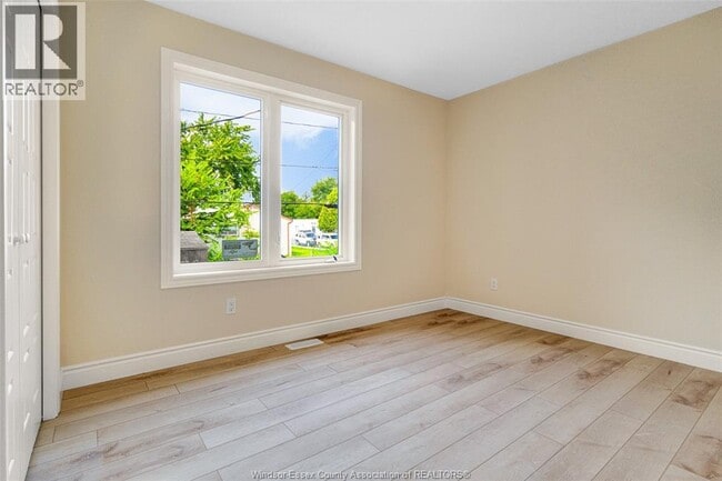 Building Photo - 907 McKay Ave