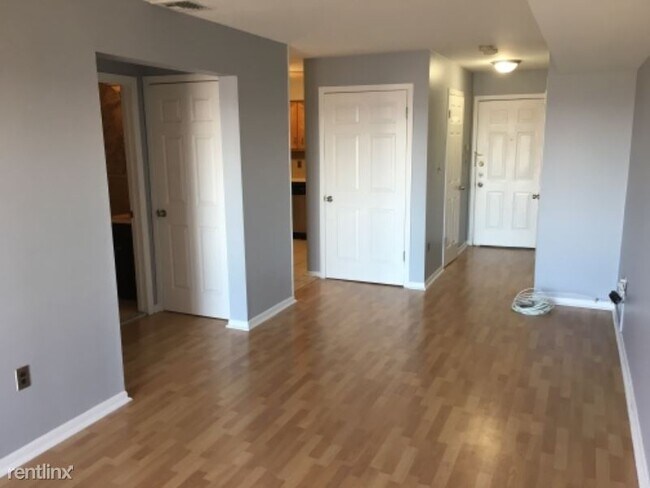 Foto del edificio - 1 br, 1 bath Condo - 1906 Paterson Plank Rd