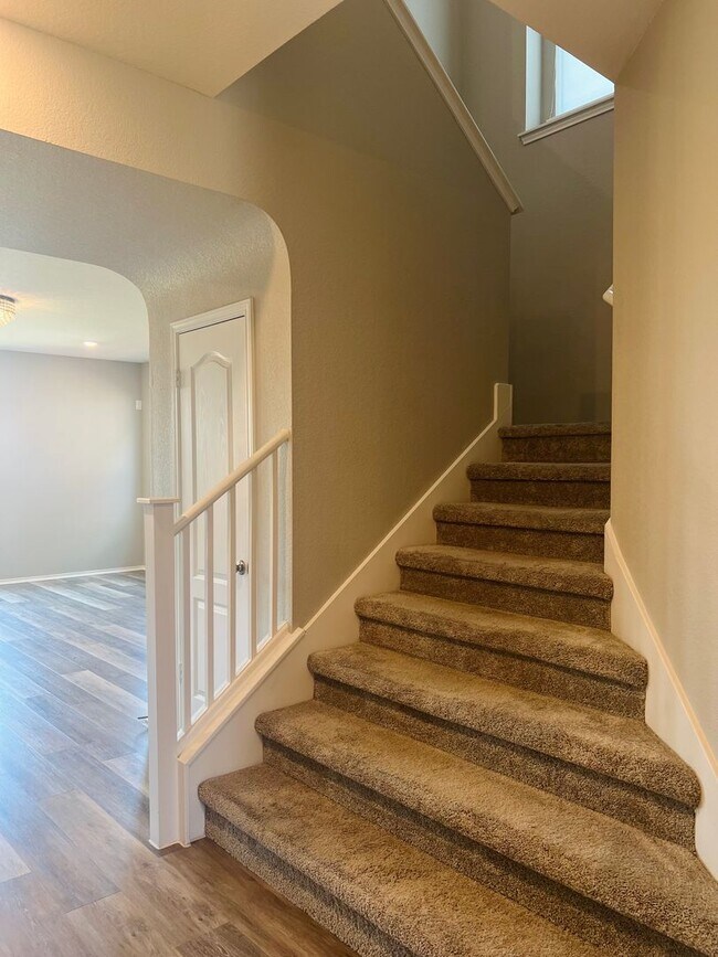Foto del edificio - Tech Ridge Area Gem – Nearly 3,000 Sq Ft o...