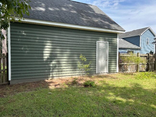 Building Photo - 1655 Seabago Dr