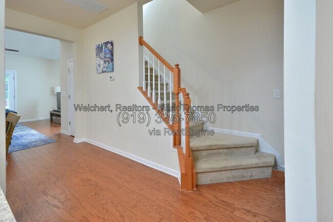 Building Photo - 100 Stratford Lakes Dr