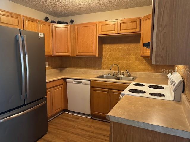 Foto del edificio - 4528 Ballentine Ct