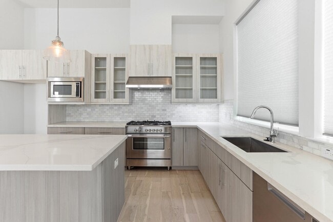 Building Photo - 9818 Mocking Bird Hill Ln