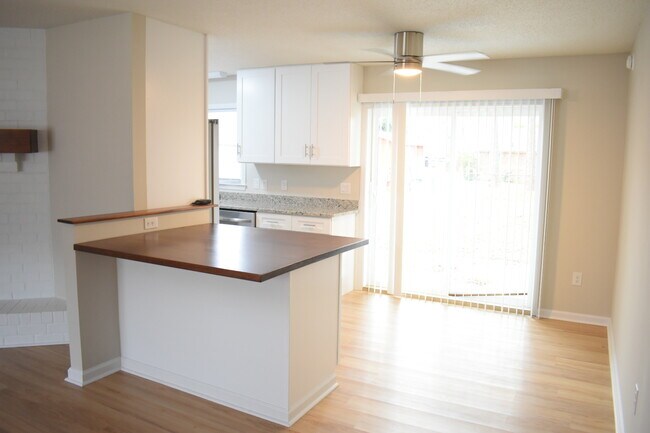 Foto del edificio - 4839 Berkley Dr