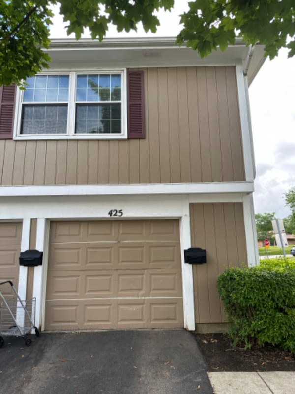 Building Photo - 425 Fernwood Ct