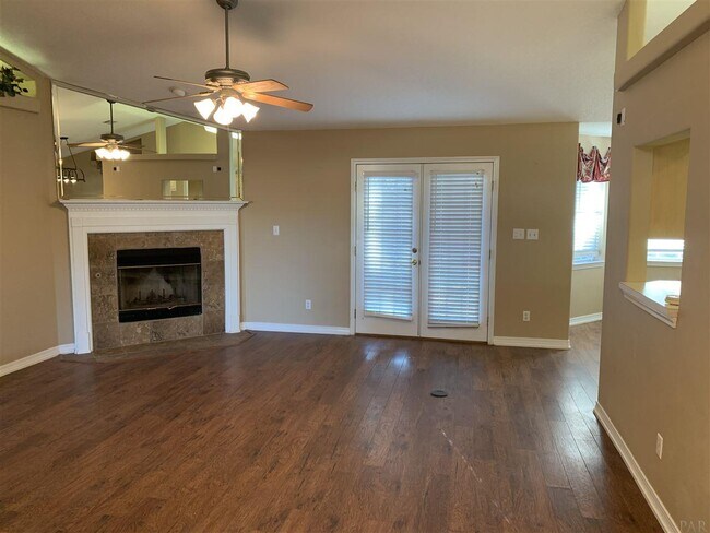 Foto del edificio - 1001 Jamie Dr