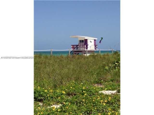 Foto principal - 8132 Harding Ave