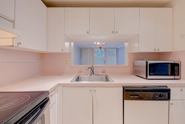 Foto del edificio - 10835 SW 112th Ave