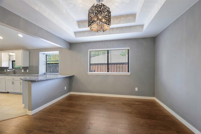 Building Photo - 2412 Ables Dr