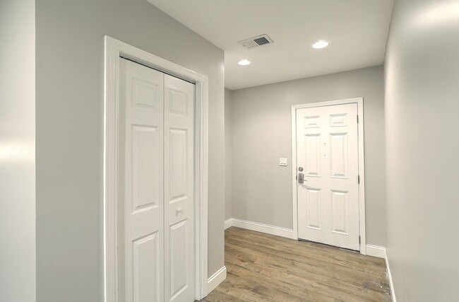 Foto del edificio - Renovated Home in the Heart of West Ashley!