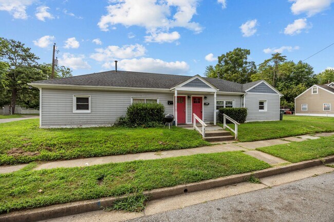 Building Photo - Charming 2-Bedroom Duplex in Norvella Heights