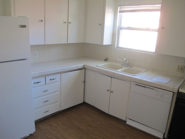 Building Photo - Plaza Del Sol Apartments