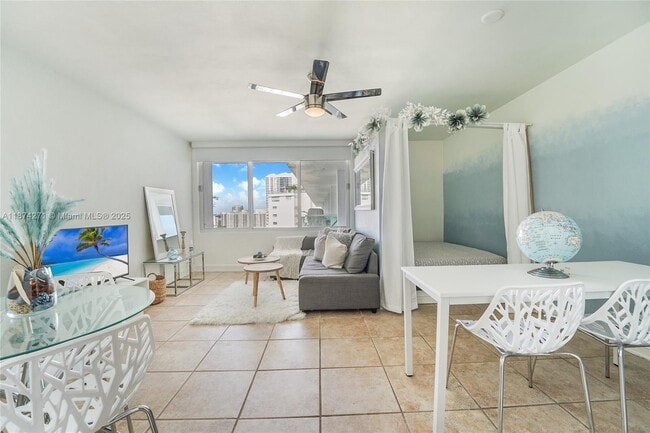 Building Photo - 1000 West Ave