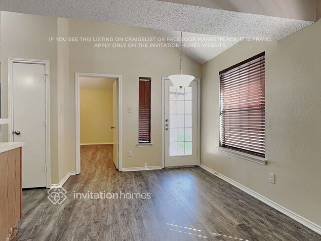 Foto del edificio - 6736 Driffield Cir E