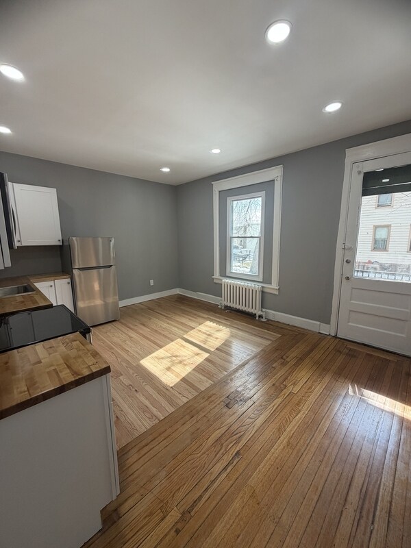 Building Photo - 48 Broadway