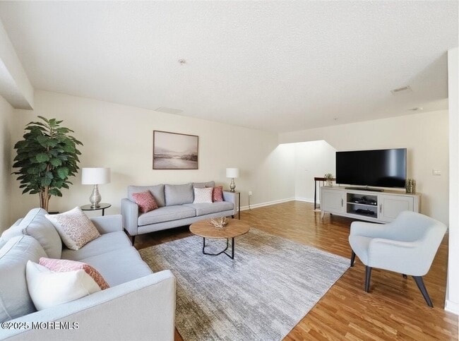 Foto del edificio - 4510 Norma Pl