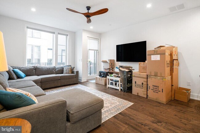 Foto del edificio - 1757 Waterloo St