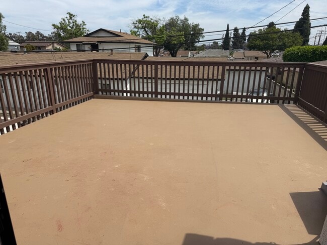 Balcony - 11710 Walcroft St
