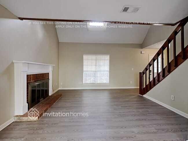 Foto del edificio - 650 Cranberry Ct