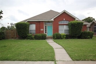 Building Photo - 10813 Copperwood Dr