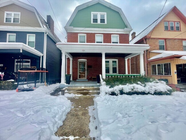 Foto del edificio - 4 bed 3.5 Bath- Sewickley