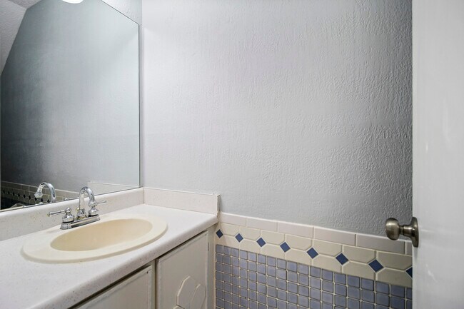 Building Photo - 536 Granite Ridge Pl
