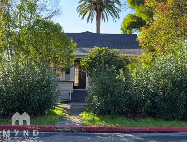 Building Photo - 2189 Colfax St