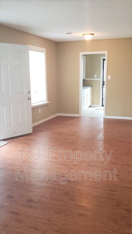 Photo - 3430 Kirby Ave House