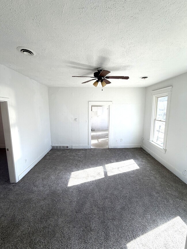 Foto del edificio - 731 W 4th St