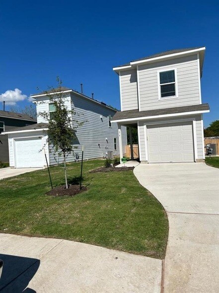 Foto del edificio - 35 Trinity Cir