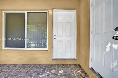 Foto del edificio - 10430 NW 5th Ave