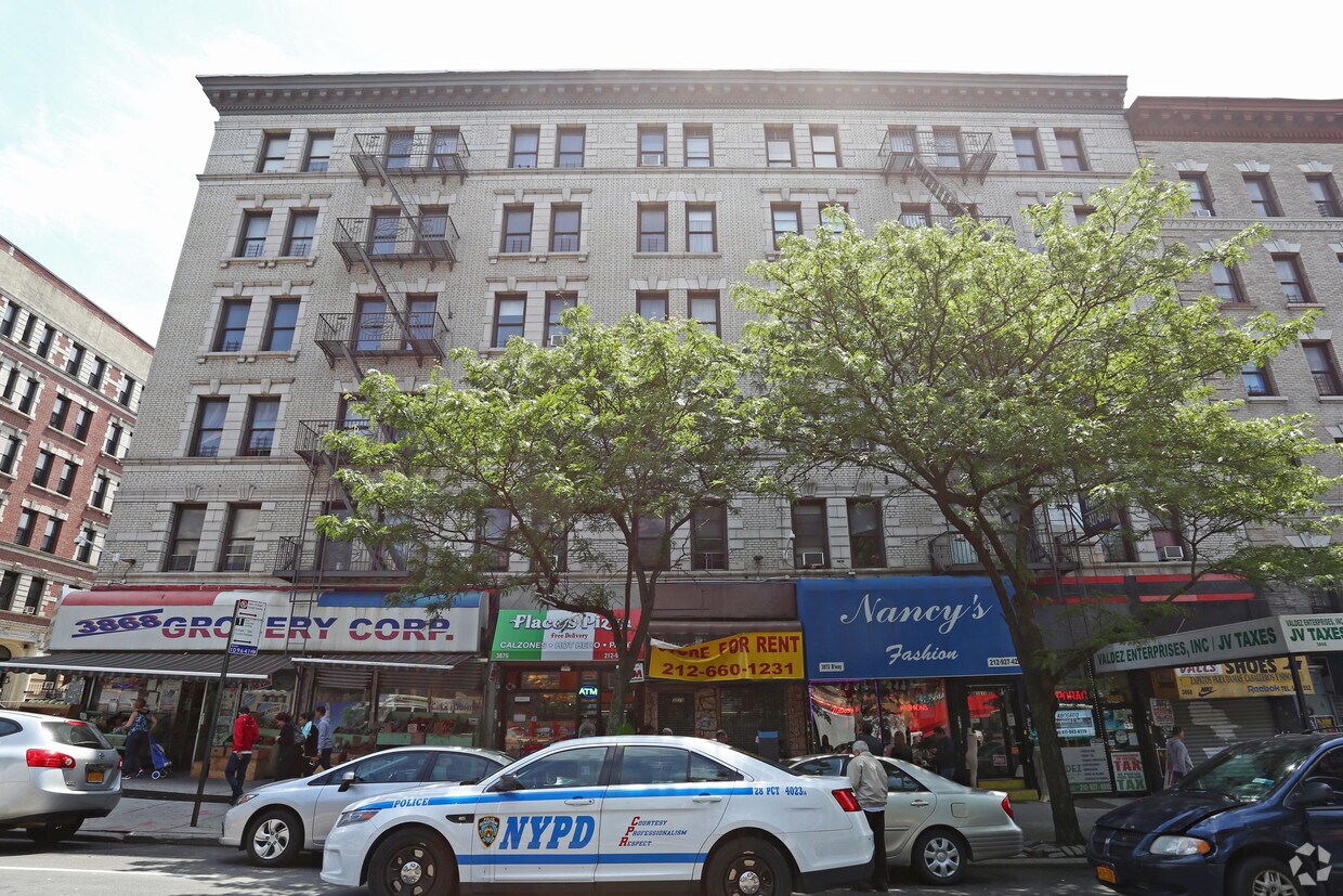 Building Photo - 3868-3878 Broadway