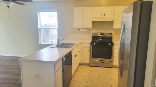 Building Photo - 790 Wedgewood Cir