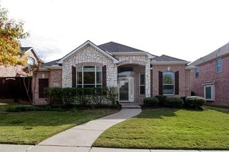 Building Photo - 2477 Del Largo Way