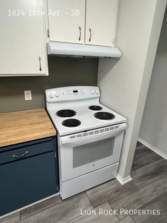 Building Photo - Comfortable & Convenient Living for $1,199...