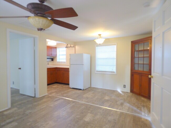 Building Photo - 3629 Boone Park Ave