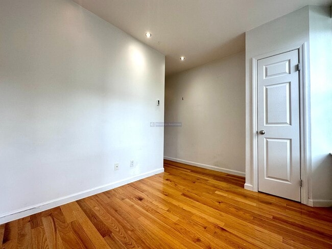 Building Photo - 953 Columbus Avenue