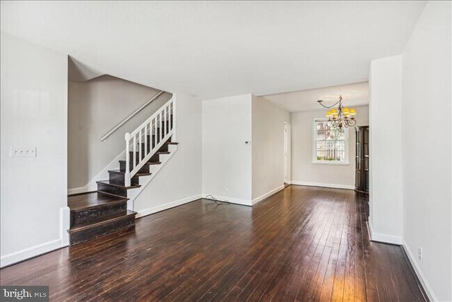 Building Photo - 3095 S Abingdon St