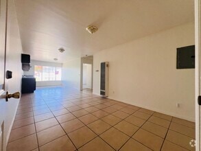 Building Photo - 1315 S Catalina St