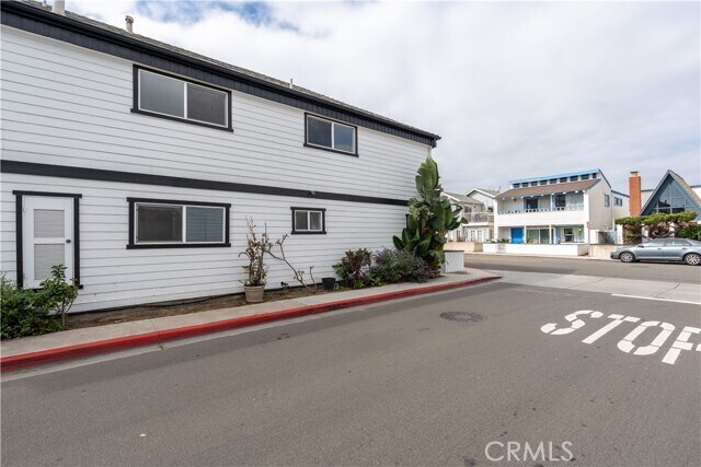 Building Photo - 212 Orange St