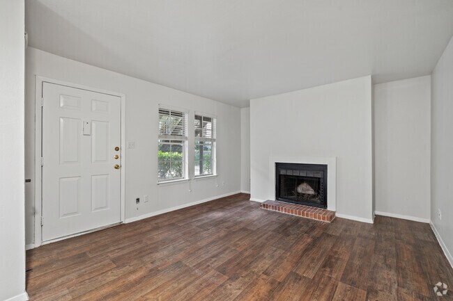 1 habitación, 1 baño - 634 pies cuadrados - Sala de estar - Tramor at Cannon Place