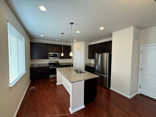 Photo - Well maintained Home with 4 bedrooms 3 bat...