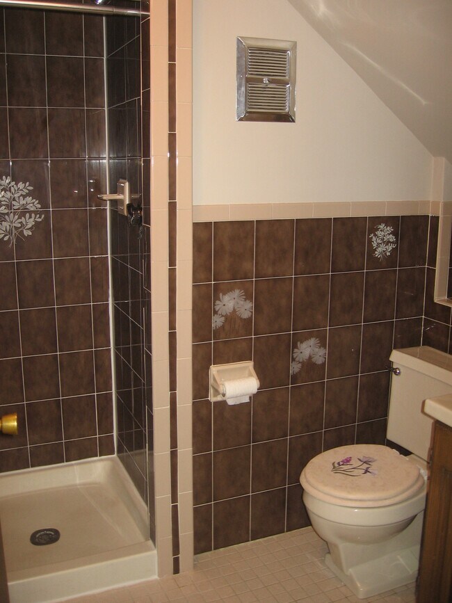 Foto del edificio - 217 Kendrick Ave