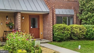 Building Photo - 113 Talgrath Ct