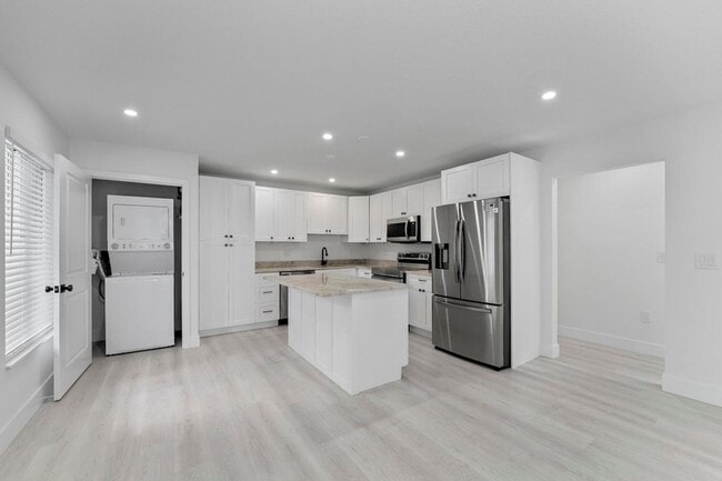 Building Photo - 1279 Beach Rd