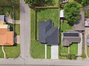 Building Photo - 7040 Kinney St